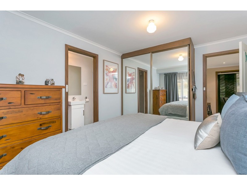 8 Magnolia Road, Reynella SA 5161