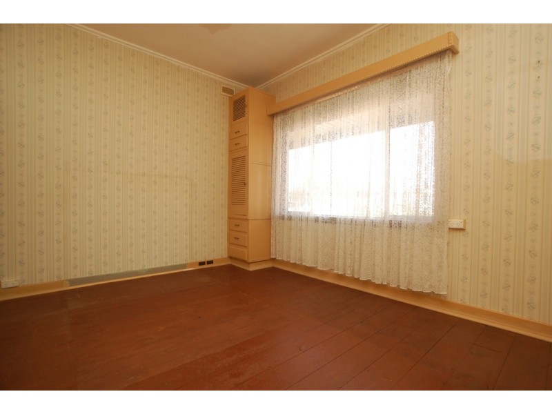 17 Scottish avenue, Clovelly Park SA 5042