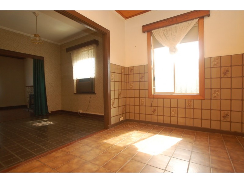 17 Scottish avenue, Clovelly Park SA 5042