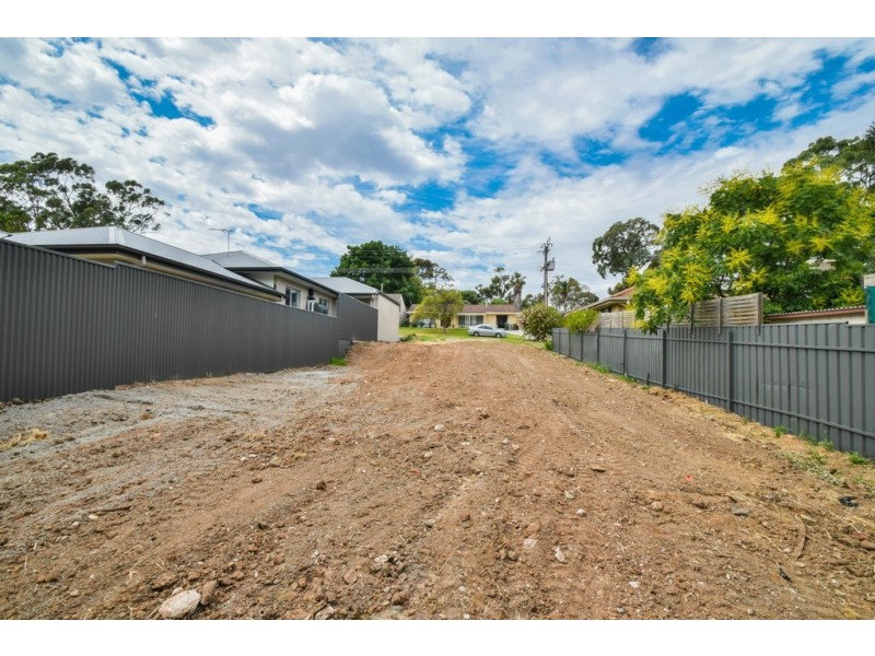 27 Booth Street, Happy Valley SA 5159