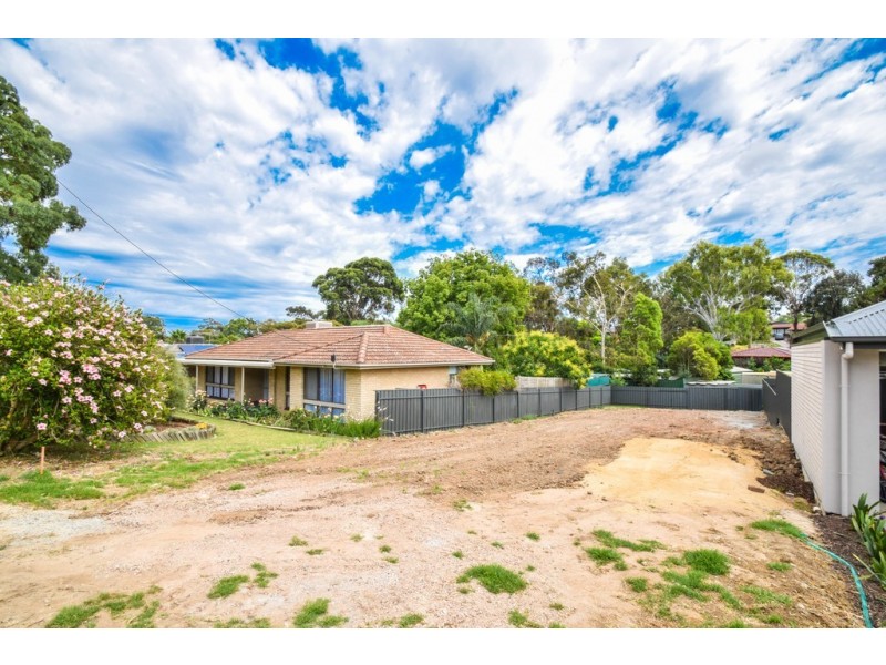 27 Booth Street, Happy Valley SA 5159