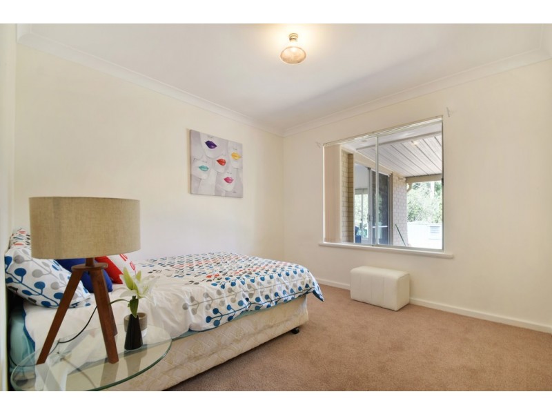 8 Mary Street, Happy Valley SA 5159