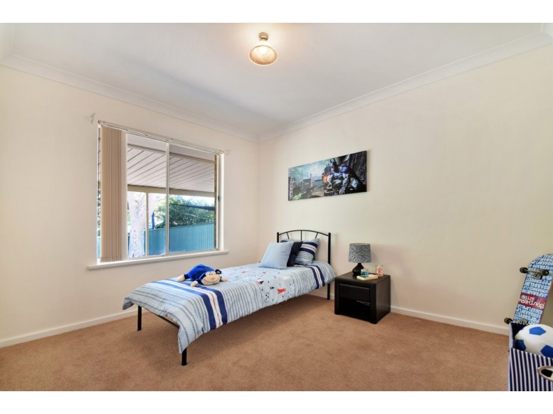 8 Mary Street, Happy Valley SA 5159