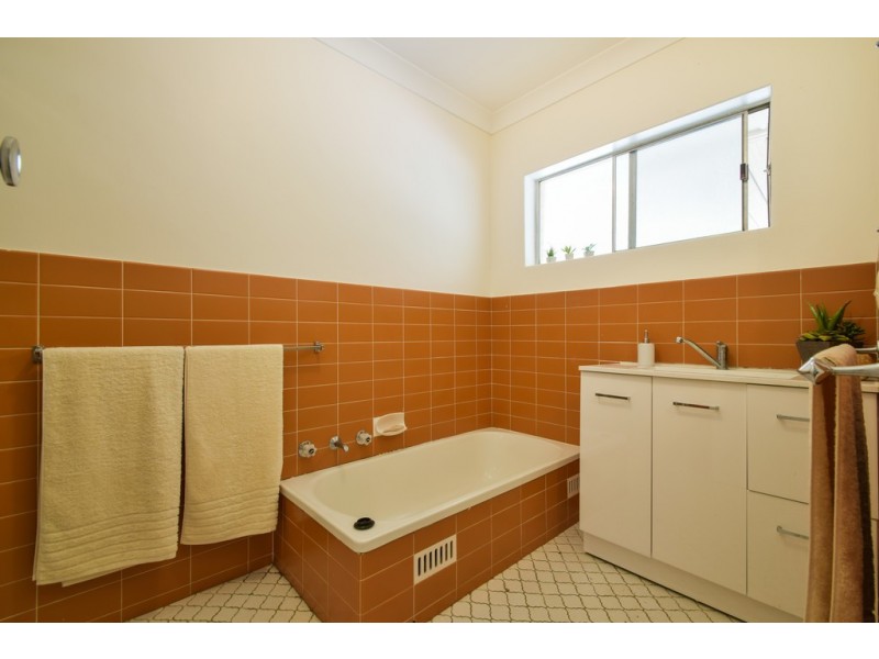 8 Mary Street, Happy Valley SA 5159