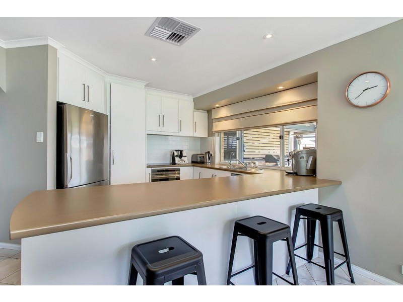 1 Cutlass Walk, Seaford Rise SA 5169