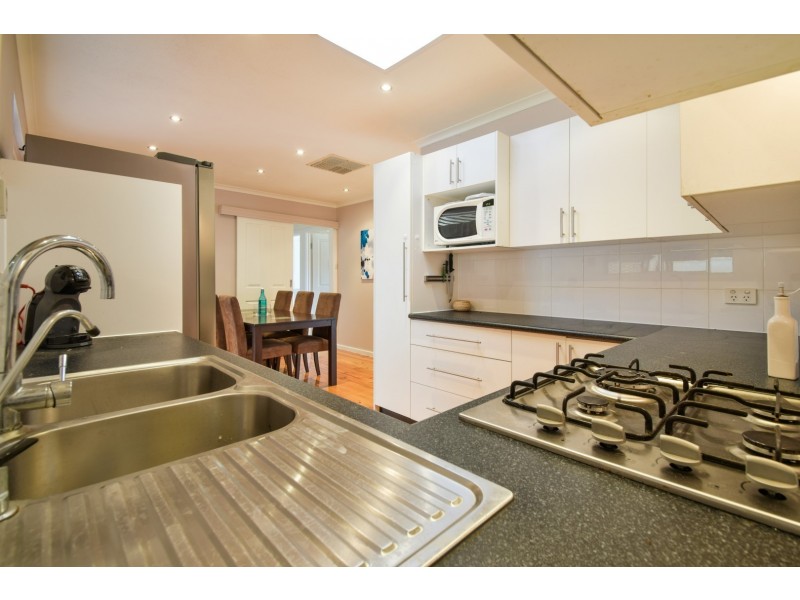 61 Kentwood Road, Morphett Vale SA 5162