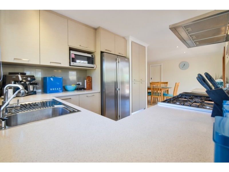 6 Meadowview Rise, Aberfoyle Park SA 5159