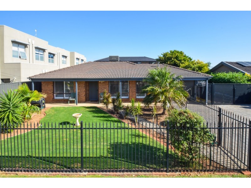 14 Nedland Crescent, Port Noarlunga South SA 5167
