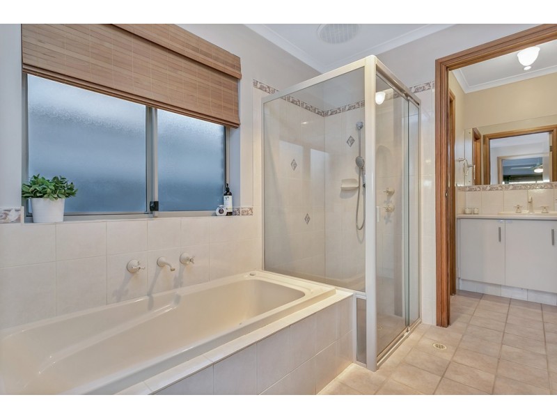 6 Driftwood Crescent, Seaford Rise SA 5169