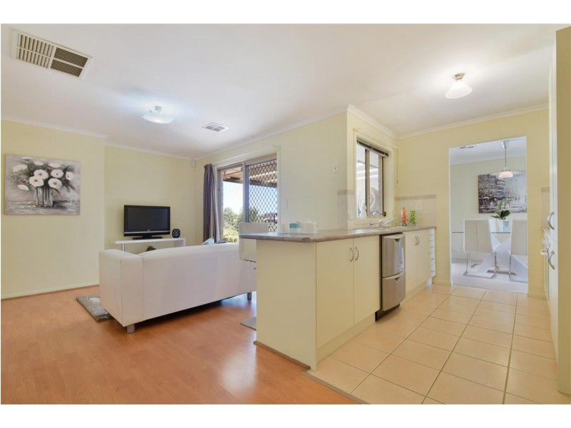 1 Summerhill Close, Reynella SA 5161