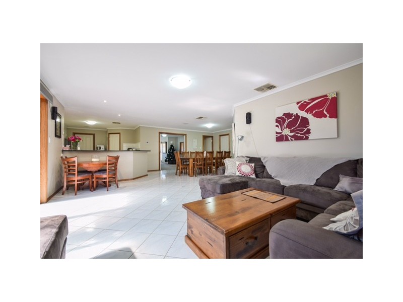 1 Nicholas Walk, Aberfoyle Park SA 5159