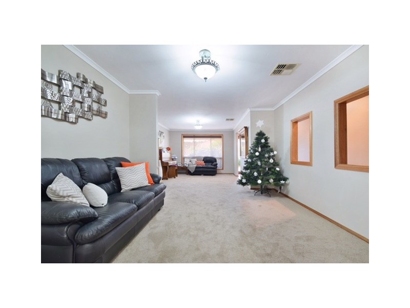 1 Nicholas Walk, Aberfoyle Park SA 5159