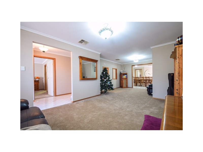 1 Nicholas Walk, Aberfoyle Park SA 5159