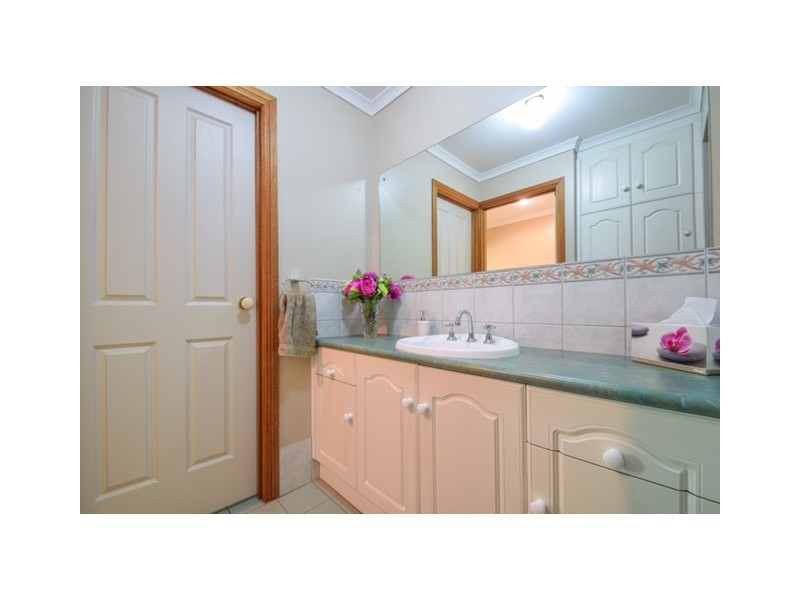 1 Nicholas Walk, Aberfoyle Park SA 5159