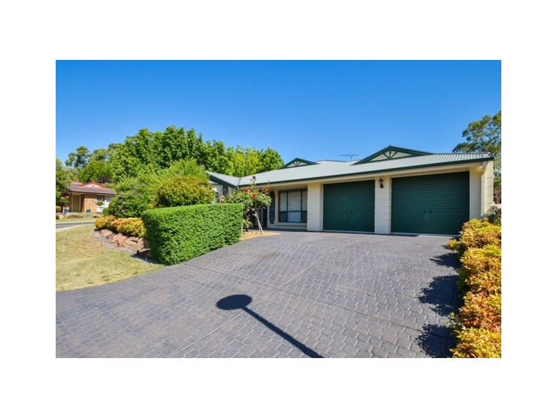 1 Nicholas Walk, Aberfoyle Park SA 5159