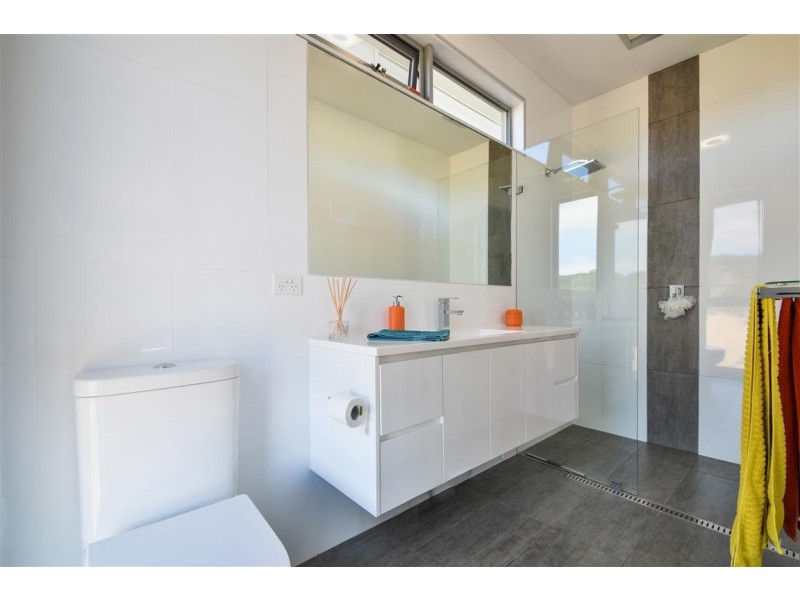 32 Charlson Rise, Happy Valley SA 5159
