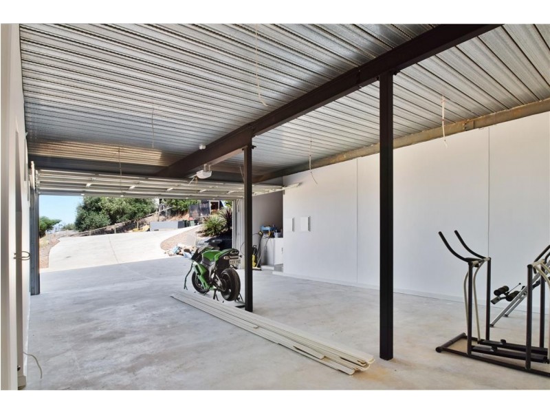 32 Charlson Rise, Happy Valley SA 5159