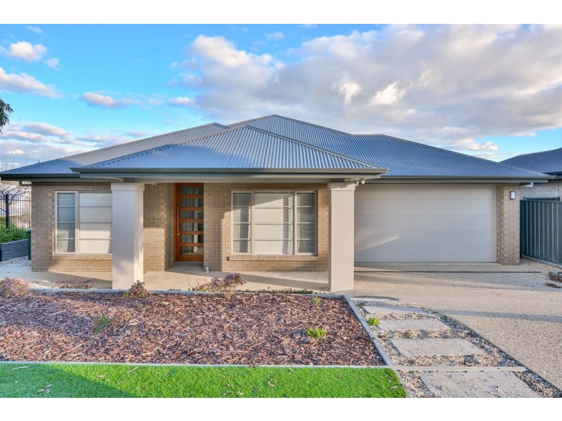 90 Highfield Drive, Craigburn Farm SA 5051