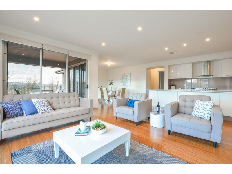 90 Highfield Drive, Craigburn Farm SA 5051