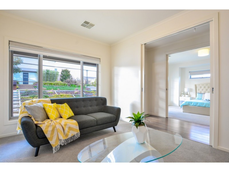 90 Highfield Drive, Craigburn Farm SA 5051