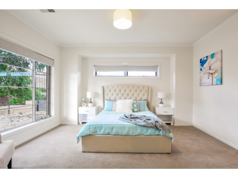 90 Highfield Drive, Craigburn Farm SA 5051