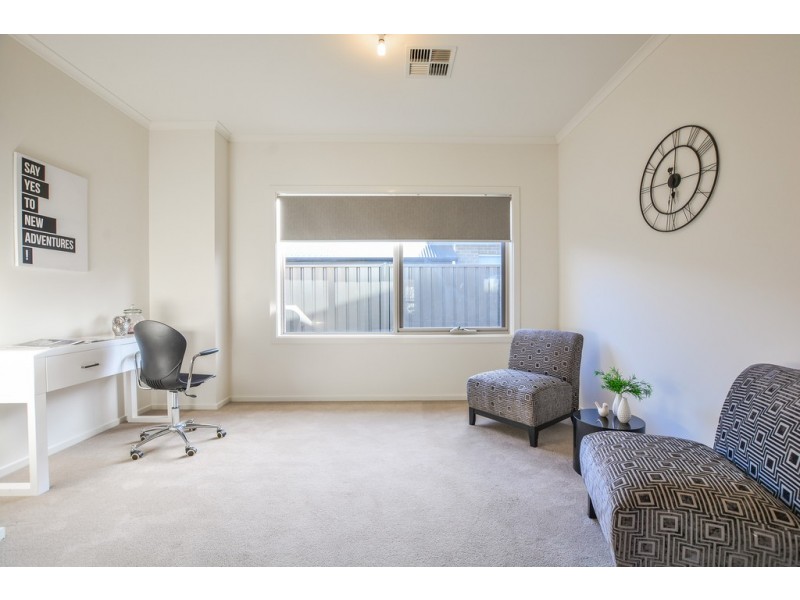 90 Highfield Drive, Craigburn Farm SA 5051