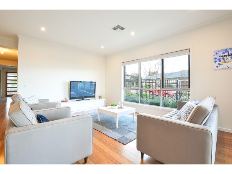 90 Highfield Drive, Craigburn Farm SA 5051