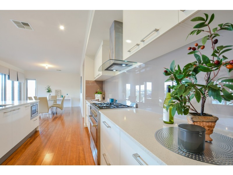 90 Highfield Drive, Craigburn Farm SA 5051