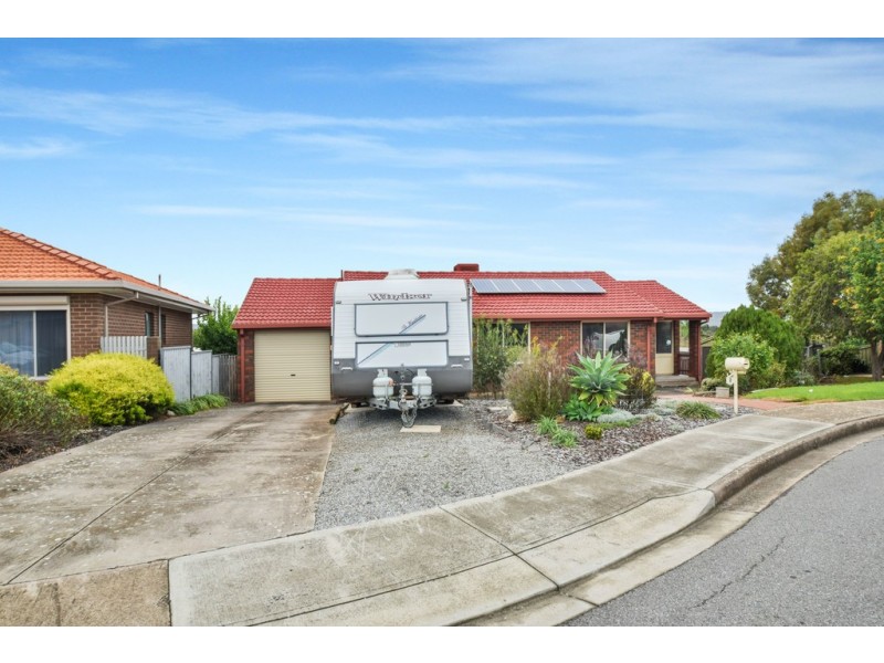 8 Tucker Court, Trott Park SA 5158