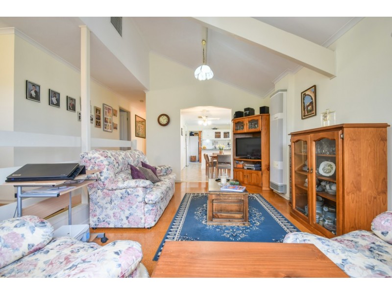 8 Tucker Court, Trott Park SA 5158