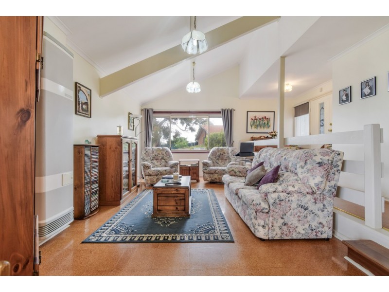 8 Tucker Court, Trott Park SA 5158