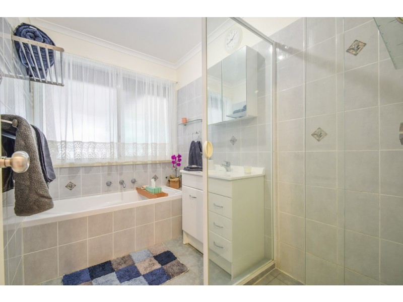 8 Tucker Court, Trott Park SA 5158