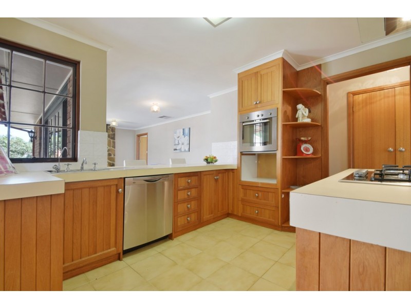 15 Horndale Drive, Happy Valley SA 5159