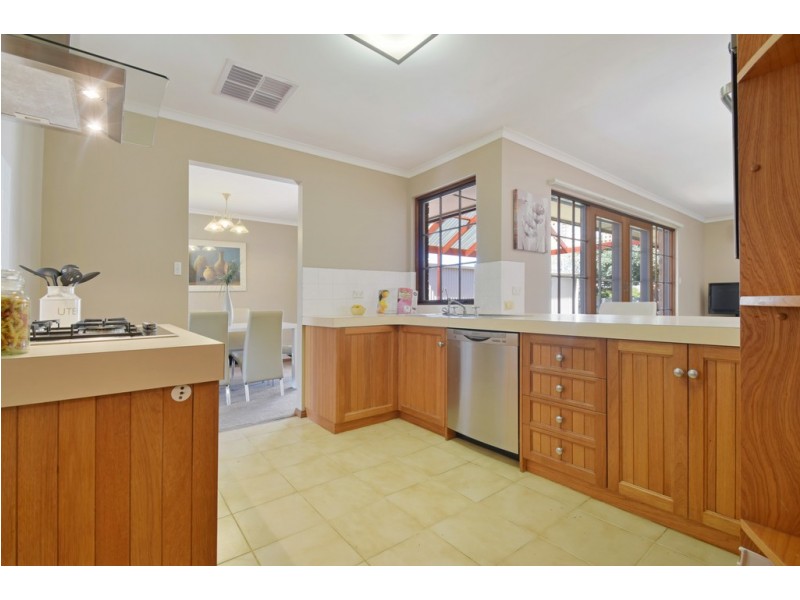 15 Horndale Drive, Happy Valley SA 5159