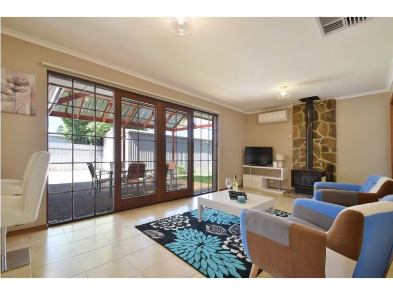 15 Horndale Drive, Happy Valley SA 5159