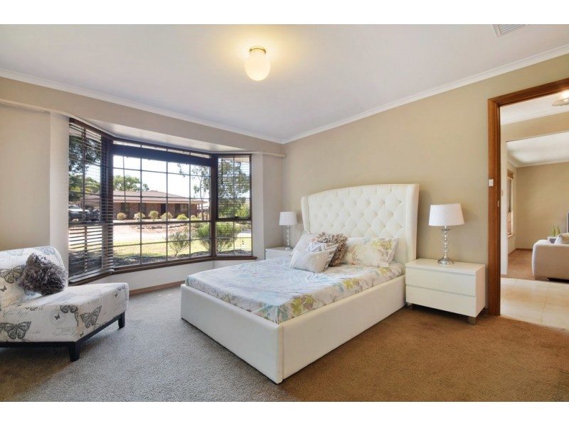 15 Horndale Drive, Happy Valley SA 5159