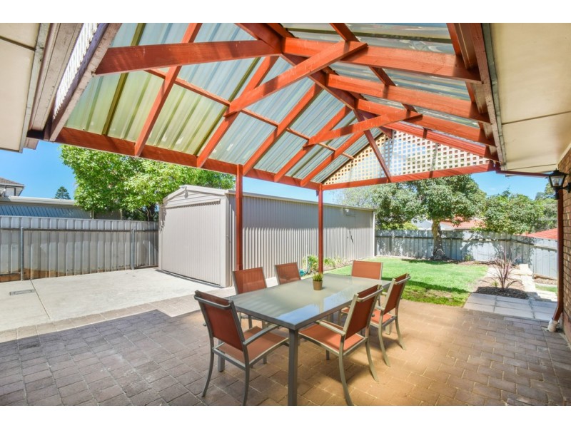 15 Horndale Drive, Happy Valley SA 5159