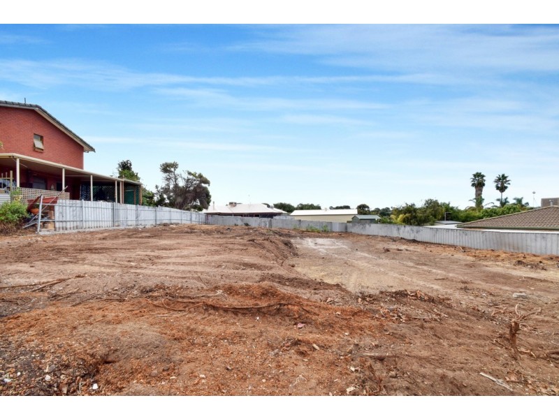 15a and 15b Featherstone Drive, Huntfield Heights SA 5163