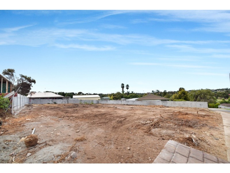 15a and 15b Featherstone Drive, Huntfield Heights SA 5163