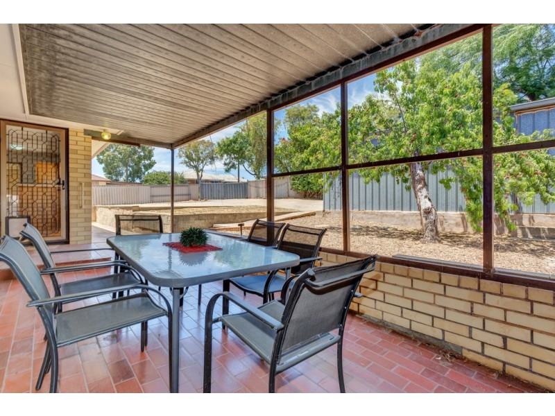 16 Parklands Crescent, Reynella SA 5161