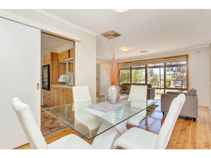 16 Parklands Crescent, Reynella SA 5161