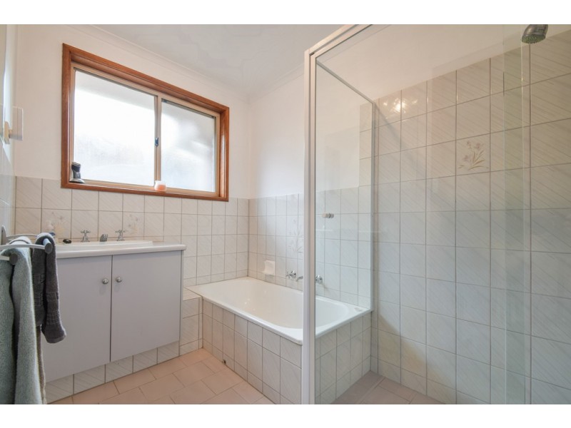 11 Mildara Close, Woodcroft SA 5162