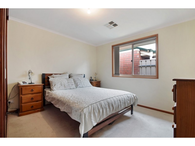 11 Mildara Close, Woodcroft SA 5162