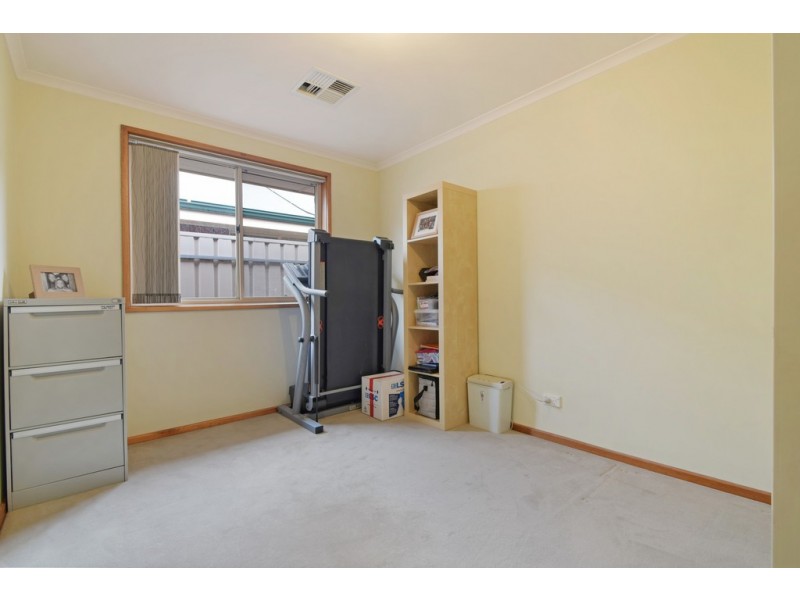 11 Mildara Close, Woodcroft SA 5162