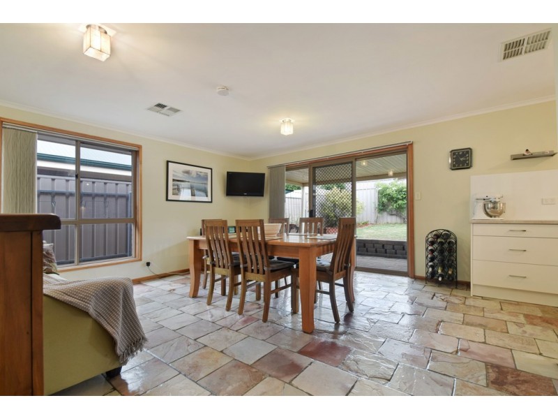 11 Mildara Close, Woodcroft SA 5162