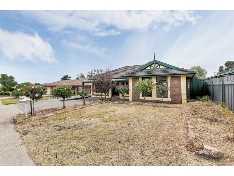 17 Lennon Drive, Woodcroft SA 5162