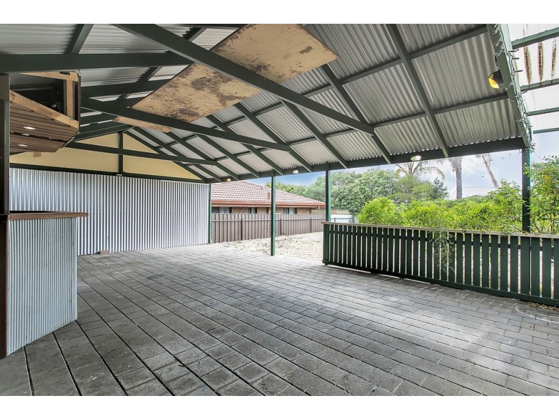 17 Lennon Drive, Woodcroft SA 5162