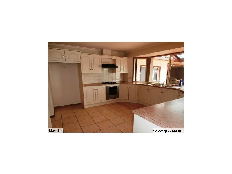 15 DRUMBORG COURT, Woodcroft SA 5162