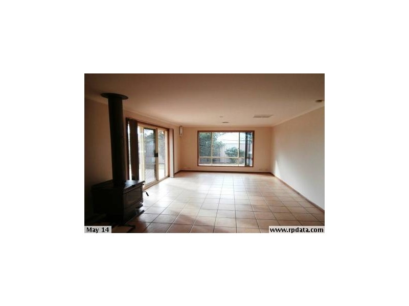 15 DRUMBORG COURT, Woodcroft SA 5162