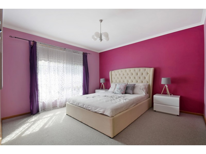 13 Lepena Crescent, Hallett Cove SA 5158